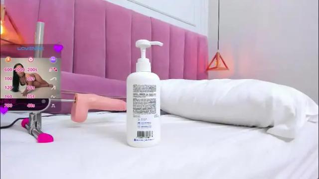 Image 3 of megansaenz_1 Stream on Chaturbate on 1 month ago