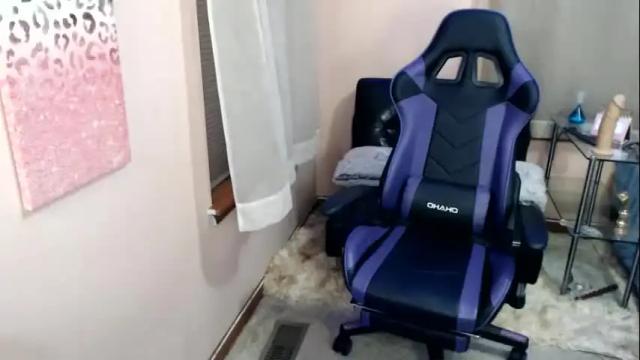 Image 2 of megantylerxxx Stream on Chaturbate on 13 months ago