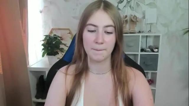Image 2 of meganx_candy Stream on Chaturbate on 25 days ago