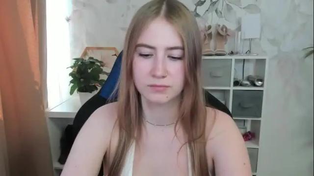 Image 8 of meganx_candy Stream on Chaturbate on 25 days ago