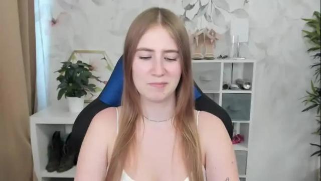Image 11 of meganx_candy Stream on Chaturbate on 19 days ago