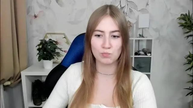 Image 3 of meganx_candy Stream on Chaturbate on 2 months ago