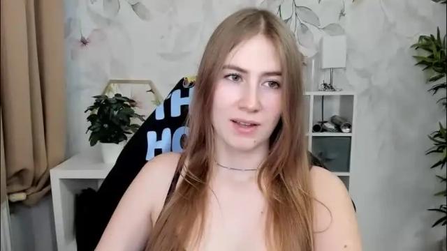 Image 4 of meganx_candy Stream on Chaturbate on 2 months ago