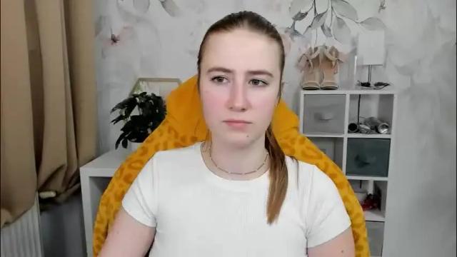 Image 3 of meganx_candy Stream on Chaturbate on 13 days ago