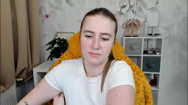 Image 4 of meganx_candy Stream on Chaturbate on 13 days ago