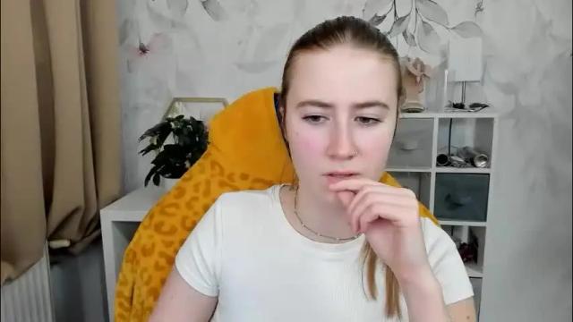 Image 6 of meganx_candy Stream on Chaturbate on 13 days ago