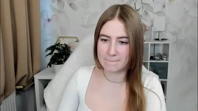 Image 2 of meganx_candy Stream on Chaturbate on 8 days ago