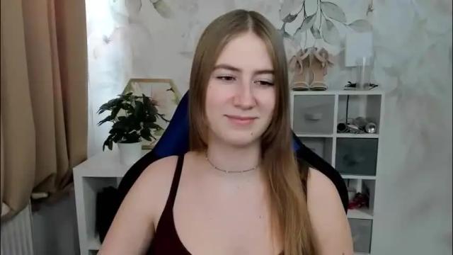 Image 3 of meganx_candy Stream on Chaturbate on 5 hours ago