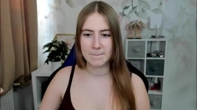 Image 4 of meganx_candy Stream on Chaturbate on 5 hours ago