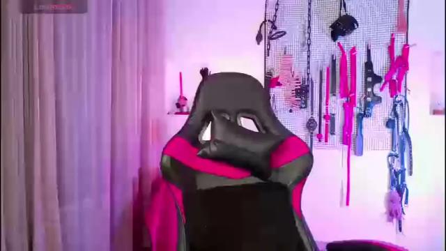 Image 6 of meggan_greey Stream on Chaturbate on 2 months ago