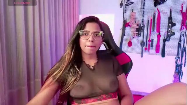 Image 6 of meggan_greey Stream on Chaturbate on 2 months ago