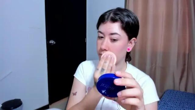 Image 3 of meggann_taylor Stream on Chaturbate on 14 months ago