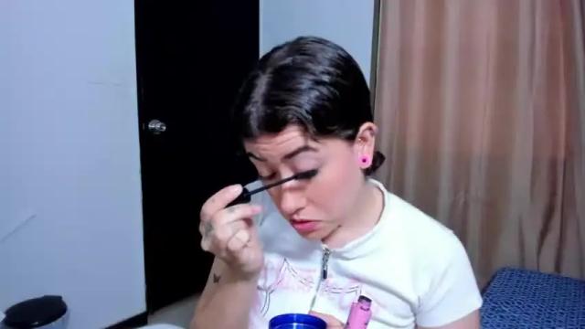 Image 4 of meggann_taylor Stream on Chaturbate on 14 months ago