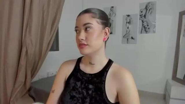 Image 2 of meggann_taylor Stream on Chaturbate on 14 months ago