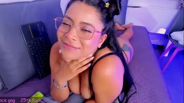 Image 11 of meghan_loghan Stream on Chaturbate on 5 days ago