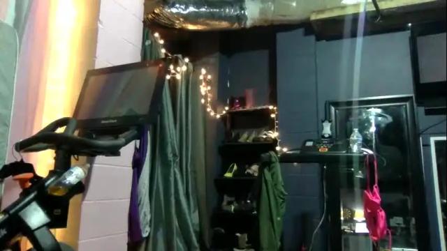 Image 10 of meghanhanx Stream on Chaturbate on 8 days ago