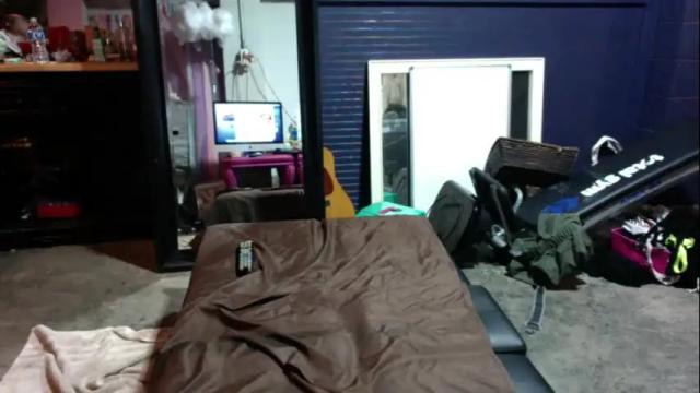 Image 7 of meghanhanx Stream on Chaturbate on 2 months ago