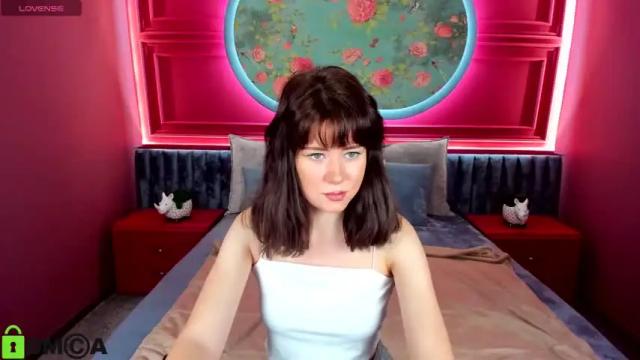 Image 7 of megink Stream on Chaturbate on 19 months ago