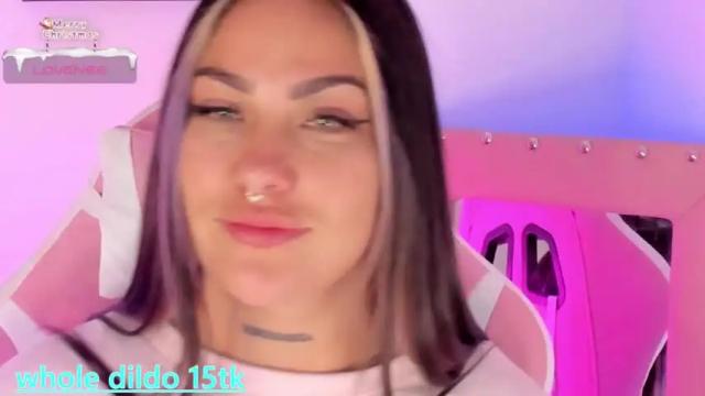 Image 3 of mei_millers Stream on Chaturbate on 16 months ago