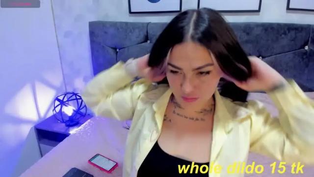 Image 11 of mei_millers Stream on Chaturbate on 15 months ago