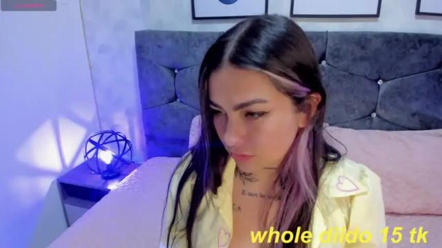 Image 3 of mei_millers Stream on Chaturbate on 15 months ago