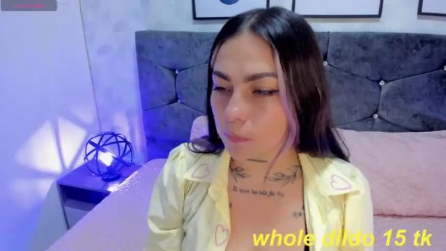 Image 4 of mei_millers Stream on Chaturbate on 15 months ago