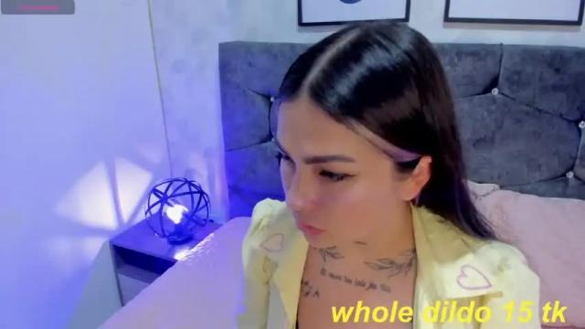 Image 8 of mei_millers Stream on Chaturbate on 15 months ago