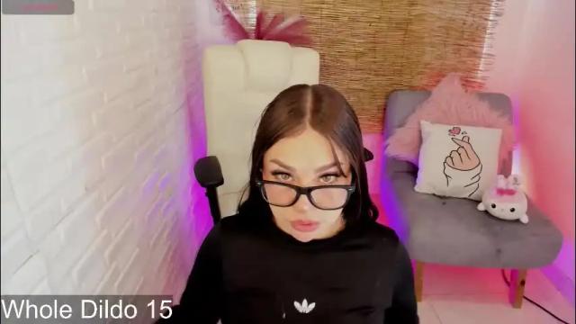 Image 8 of mei_millers Stream on Chaturbate on 1 month ago