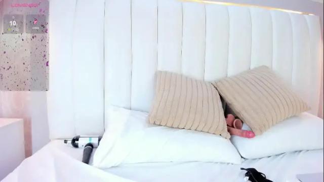 Image 2 of meibypalmer Stream on Chaturbate on 9 days ago