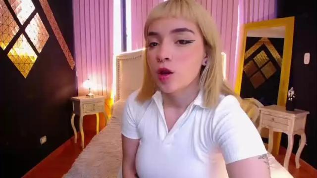 Image 11 of meily_ Stream on Chaturbate on 28 months ago