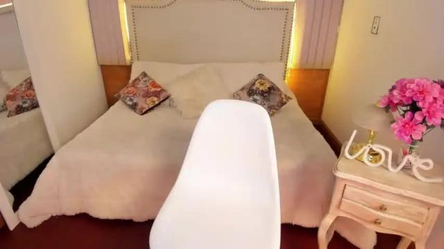 Image 3 of meily_ Stream on Chaturbate on 27 months ago