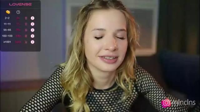 Image 3 of mel_collins Stream on Chaturbate on 1 month ago