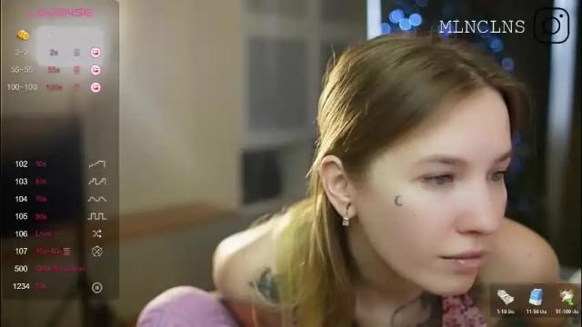 Image 12 of mel_collins Stream on Chaturbate on 19 days ago