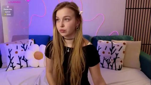Image 6 of mel_nelson Stream on Chaturbate on 20 days ago