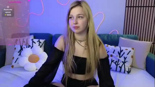 Image 2 of mel_nelson Stream on Chaturbate on 7 days ago