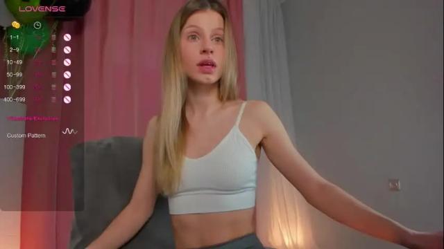 Image 7 of mel_wards Stream on Chaturbate on 1 month ago