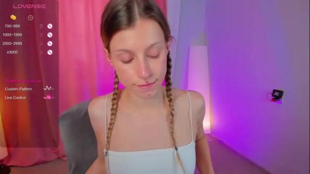 Image 4 of mel_wards Stream on Chaturbate on 6 months ago