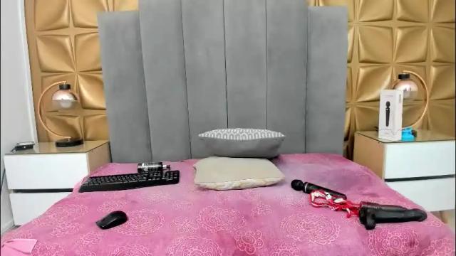 Image 2 of melani_dream Stream on Chaturbate on 2 months ago