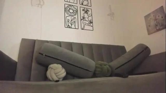 Image 10 of melani_greyy Stream on Chaturbate on 20 days ago