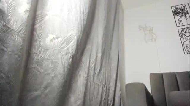 Image 10 of melani_greyy Stream on Chaturbate on 3 months ago