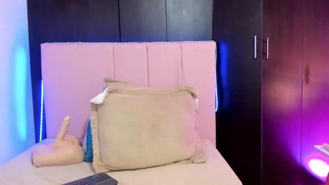 Image 10 of melani_xc Stream on Chaturbate on 13 months ago