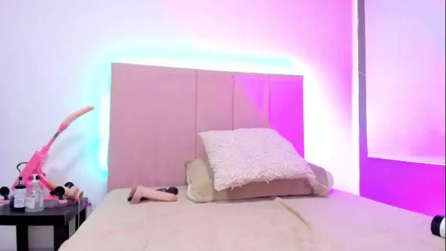 Image 2 of melani_xc Stream on Chaturbate on 1 month ago