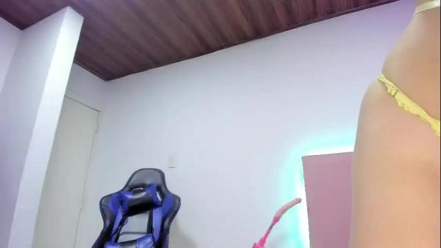 Image 6 of melani_xc Stream on Chaturbate on 27 days ago