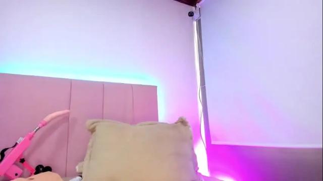 Image 4 of melani_xc Stream on Chaturbate on 2 months ago