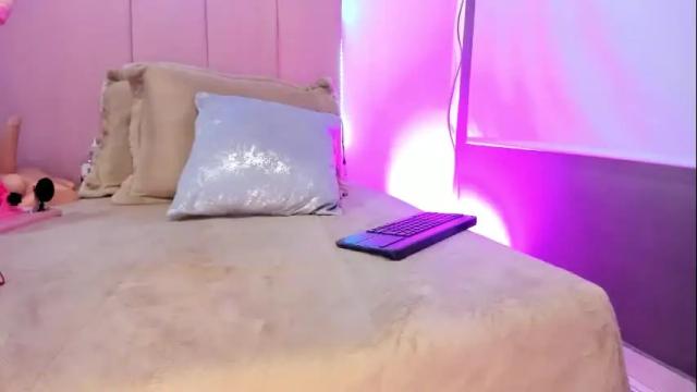 Image 4 of melani_xc Stream on Chaturbate on 1 month ago