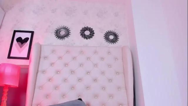 Image 10 of melanie__hills Stream on Chaturbate on 1 month ago