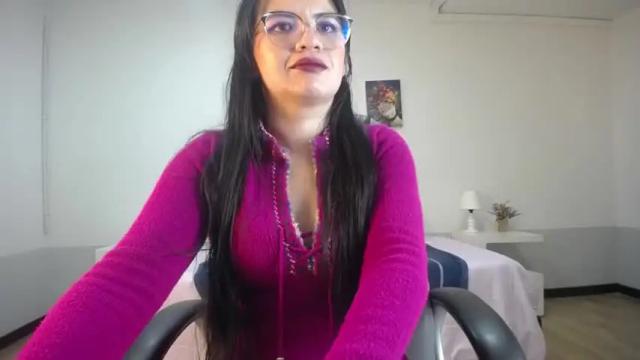 Image 2 of melanie_ferreira Stream on Chaturbate on 16 months ago