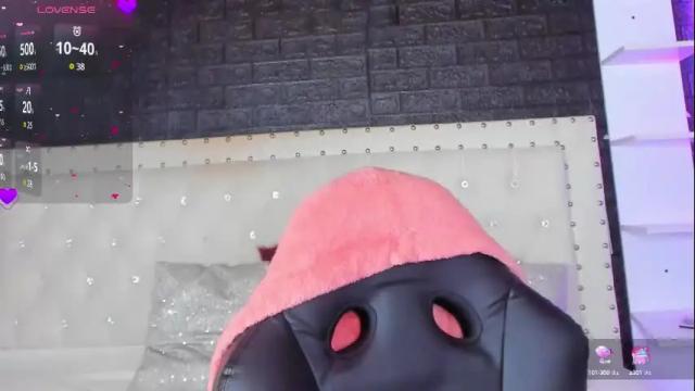 Image 12 of melanie_hh Stream on Chaturbate on 14 days ago