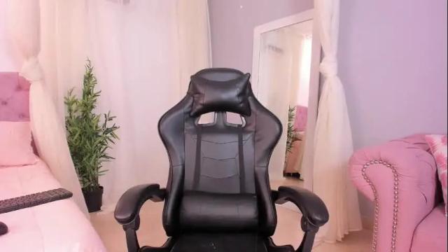 Image 4 of melanie_milleer Stream on Chaturbate on 1 month ago