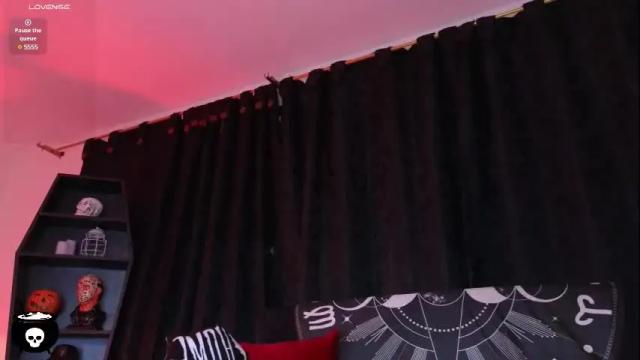 Image 2 of melanie_nyx Stream on Chaturbate on 24 days ago